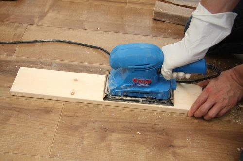 Lem kayu dan lem hpl Crona - work hand wood floor tool carpenter 1411327 pxhere.com e1603627039382